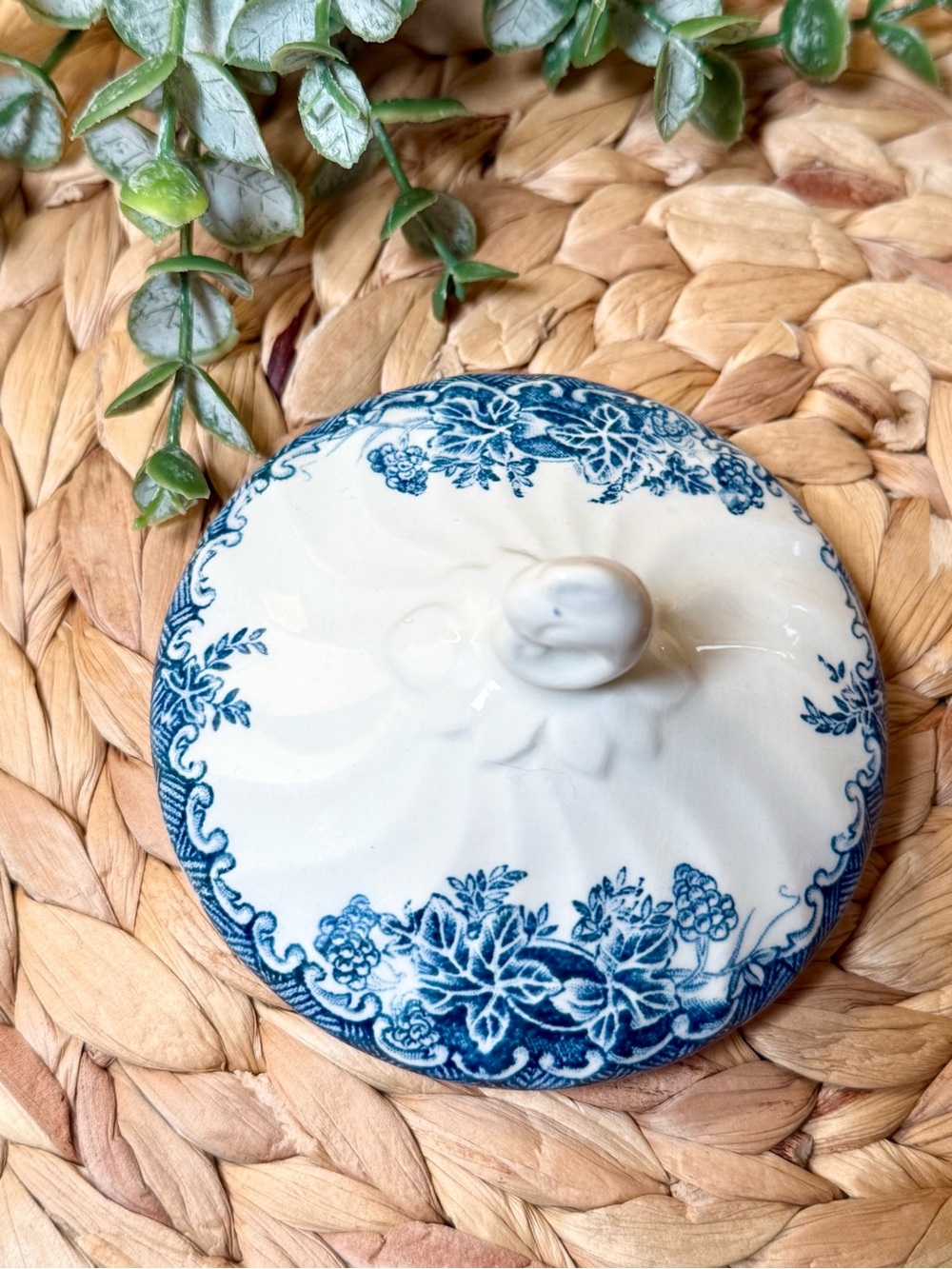 Vintage Churchill The Brook Cream & Sugar Set – Blue Transferware - Picture 11 of 11
